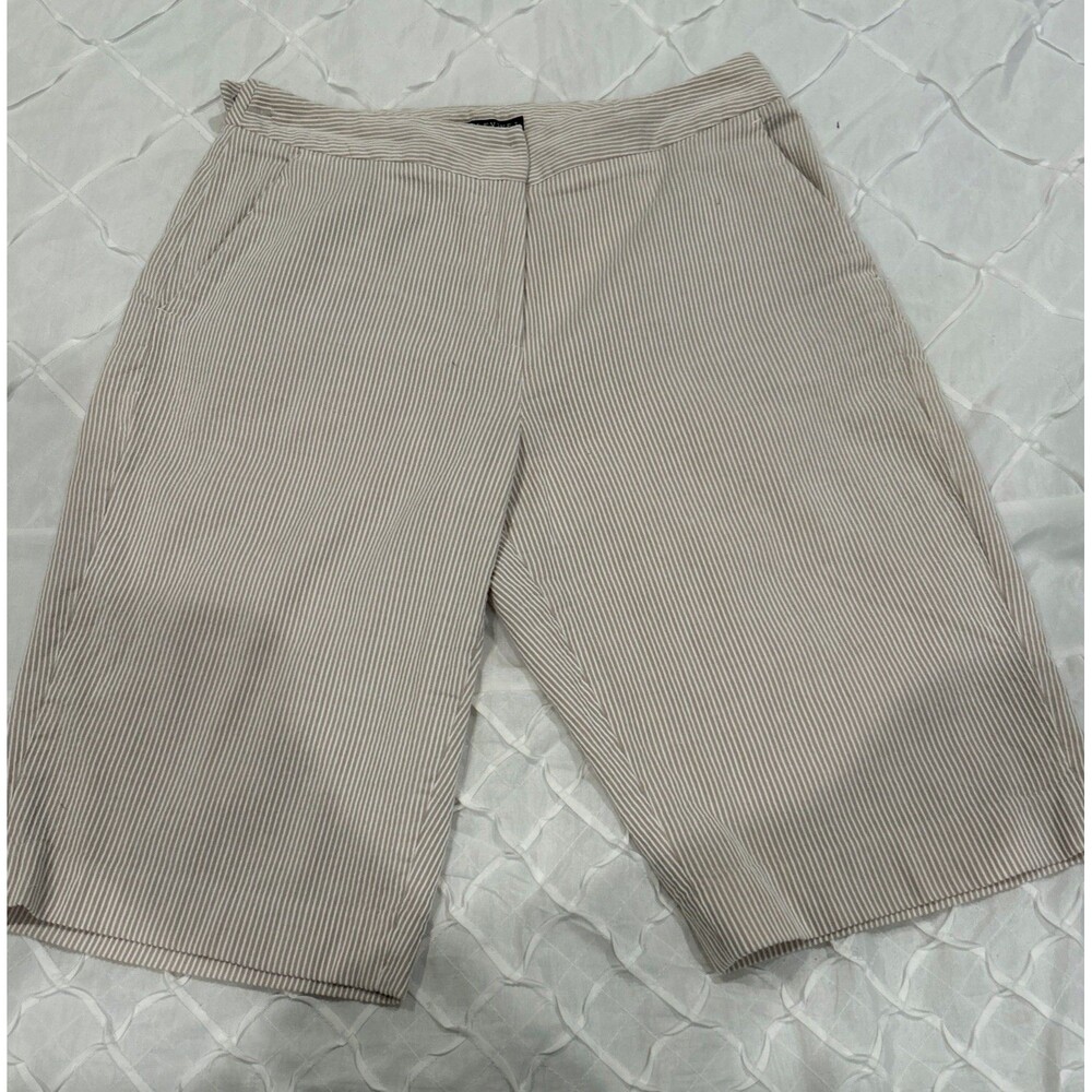 Women’s Larry Levine Long Shorts, Size 6, 97% Cotton, 3% Spandex